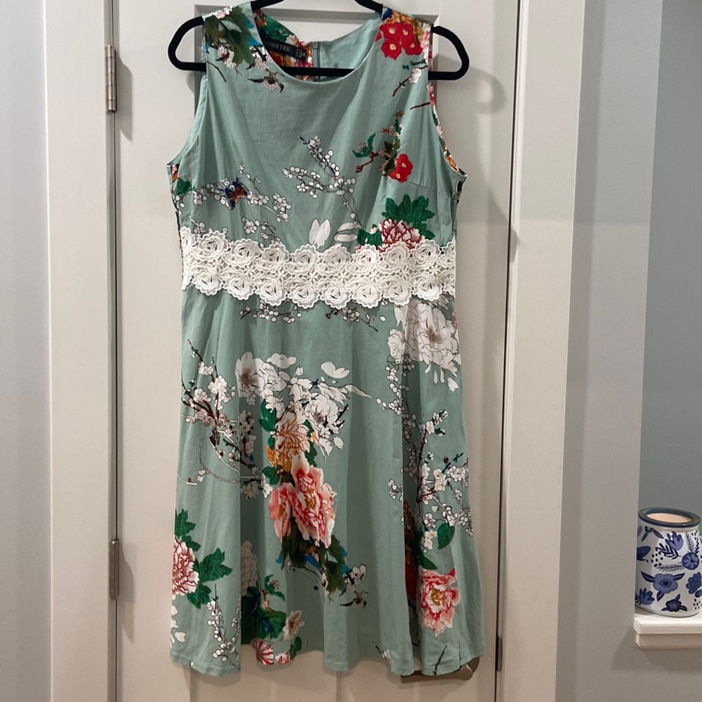 Homeyee US 12 floral dress 💕 EUC
